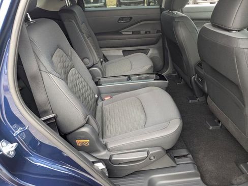 New 2025 Nissan Pathfinder SV w/ SV Premium Package image 35