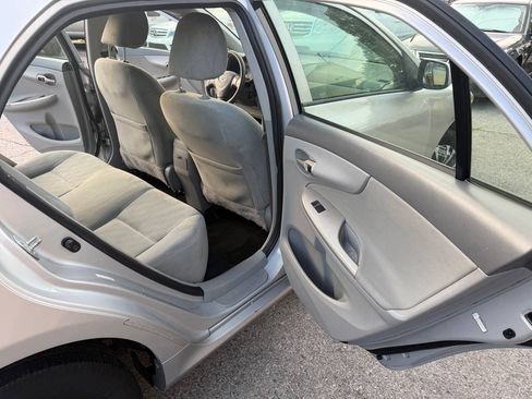 Used 2010 Toyota Corolla LE FWD image 14
