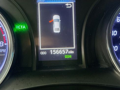 Used 2018 Toyota Camry SE w/ Convenience Package image 19