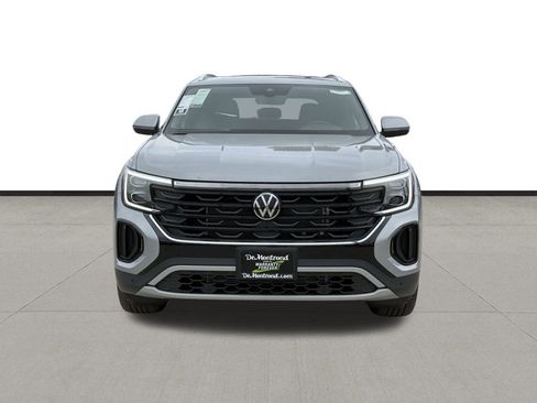 New 2026 Volkswagen Atlas Cross Sport SE image 2