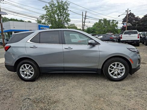 Used 2024 Chevrolet Equinox LT FWD image 9