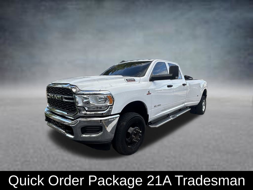 Used 2022 RAM 3500 Tradesman w/ Chrome Appearance Group AWD/4WD image 3