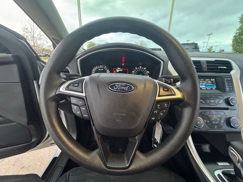 Used 2013 Ford Fusion SE FWD image 13