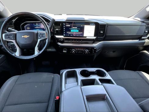 Used 2022 Chevrolet Silverado 1500 LT AWD/4WD image 14
