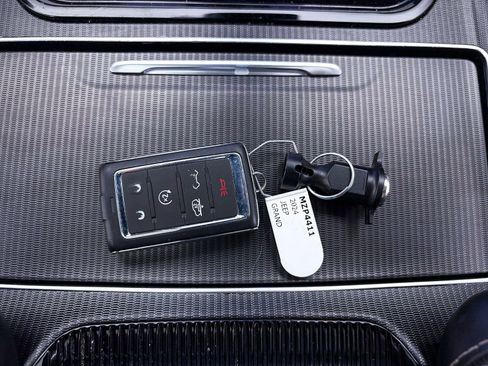 Used 2024 Jeep Grand Wagoneer L Series II w/ Quick Order Packagew 28T AWD/4WD image 30