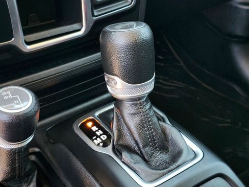 Used 2022 Jeep Wrangler Unlimited Sport AWD/4WD image 23
