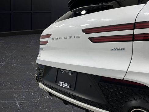 Used 2025 Genesis GV70 2.5T w/ Sport Prestige Package image 36