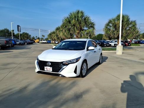 Used 2024 Nissan Sentra S FWD image 1