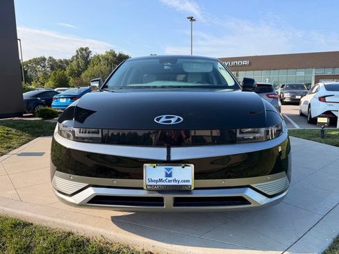 Used 2024 Hyundai Ioniq 5 Limited AWD/4WD image 12