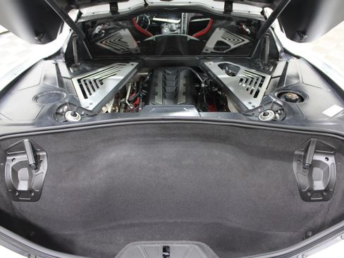 Used 2020 Chevrolet Corvette Stingray Coupe w/ 1LT image 29