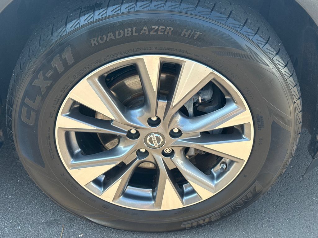Used 2016 Nissan Murano SL w/ SL Technology Package FWD image 12