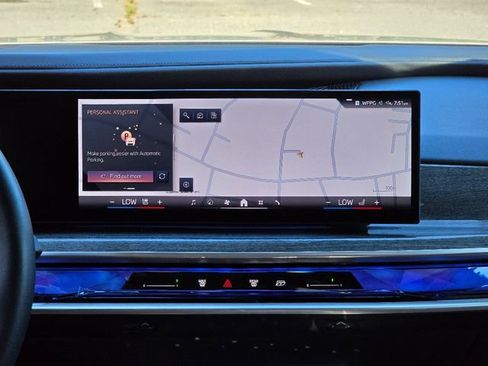 Used 2023 BMW 740i RWD image 25