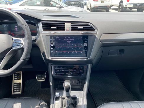 Used 2024 Volkswagen Tiguan SE R-Line AWD/4WD image 10