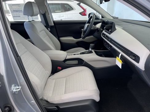New 2025 Honda HR-V LX image 18