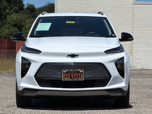 Used 2023 Chevrolet Bolt EUV LT w/ Comfort Package FWD image 9