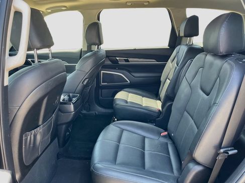 Used 2020 Kia Telluride EX w/ EX Premium Package AWD/4WD image 26