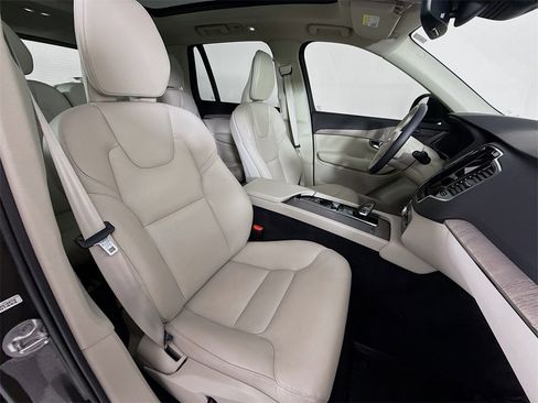 Used 2023 Volvo XC90 B6 Plus w/ Protection Package Premier image 30