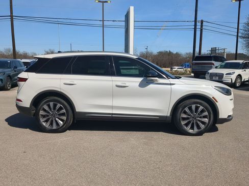 Used 2022 Lincoln Corsair Reserve w/ Luxury Package image 2