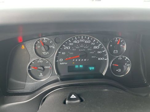 New 2025 Chevrolet Express 2500 w/ Driver Convenience Package RWD image 10