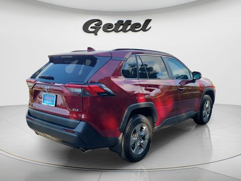 Used 2025 Toyota RAV4 XLE FWD image 5