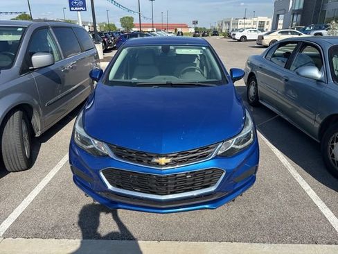 Used 2018 Chevrolet Cruze LT image 5