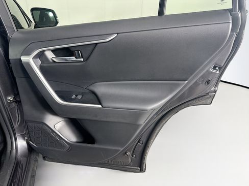 Used 2025 Toyota RAV4 XLE w/ Convenience Package image 31