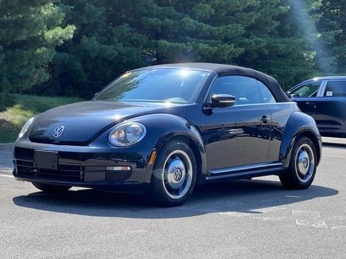 Used 2015 Volkswagen Beetle 1.8T FWD image 3