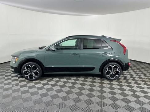 Used 2023 Kia Niro EX Touring FWD image 3