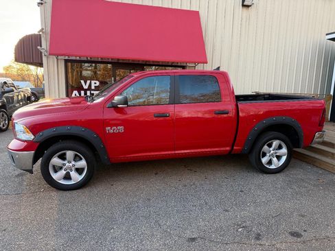 Used 2016 RAM 1500 Outdoorsman image 8