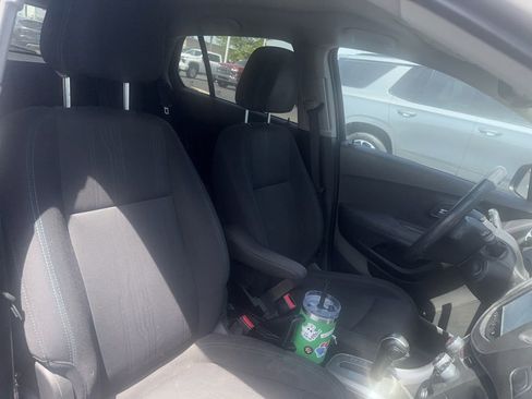 Used 2016 Chevrolet Trax LT w/ LPO, Protection Package FWD image 13