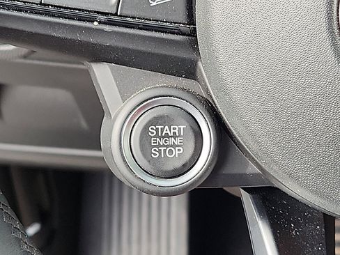 Used 2024 Alfa Romeo Stelvio Veloce image 25