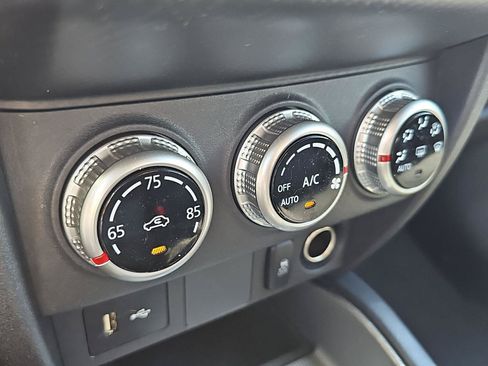 Used 2025 Mitsubishi Outlander Sport AWD image 17