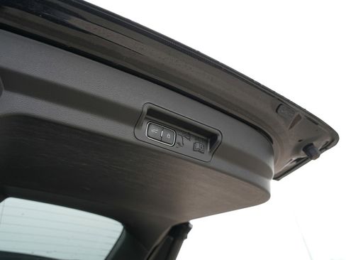 Used 2023 Ford Explorer XLT image 28