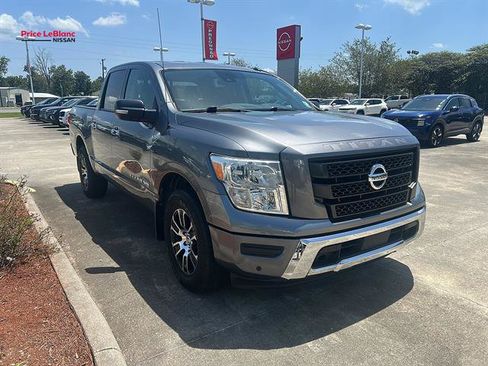 Used 2020 Nissan Titan SV w/ SV Convenience Package RWD image 1