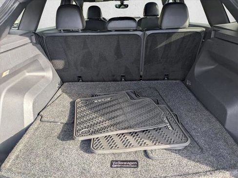 Used 2021 Volkswagen Atlas Cross Sport SE image 6