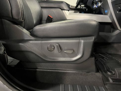 Used 2022 Ford F350 Lariat w/ Lariat Ultimate Package AWD/4WD image 42