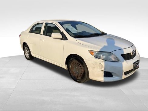 Used 2009 Toyota Corolla LE FWD image 3