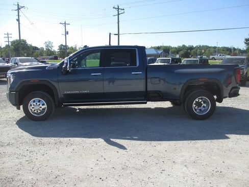 New 2026 GMC Sierra 3500 Denali w/ Denali Reserve Package AWD/4WD image 10