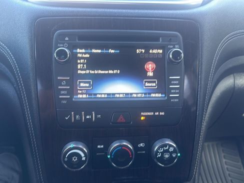 Used 2016 Chevrolet Traverse LT image 20