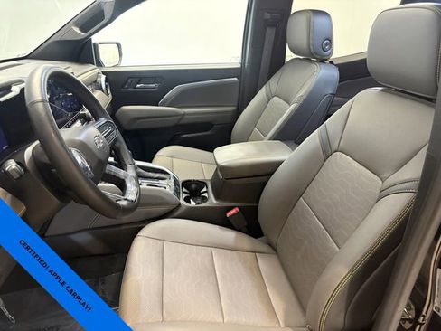 Used 2024 Chevrolet Colorado ZR2 w/ ZR2 Convenience Package III AWD/4WD image 8