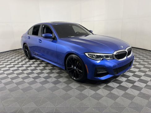 Used 2021 BMW 330i Sedan w/ M Sport Package image 15