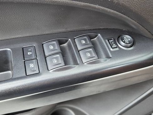 Used 2017 Chevrolet Colorado LT w/ LT Convenience Package RWD image 32
