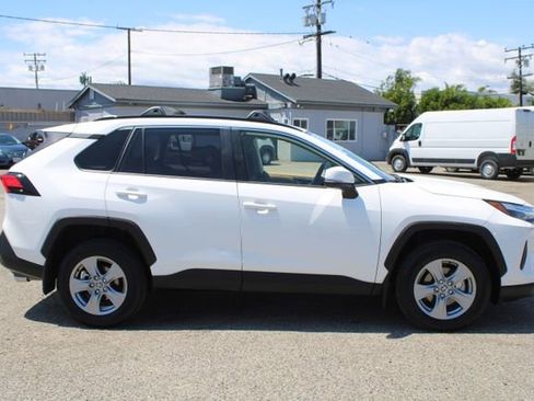 Used 2025 Toyota RAV4 XLE w/ Convenience Package FWD image 3