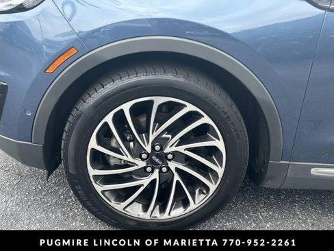 Used 2019 Lincoln Nautilus Reserve FWD image 11