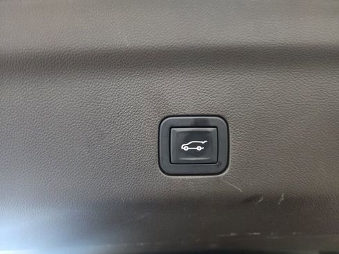 Used 2024 Chevrolet Suburban LT AWD/4WD image 20