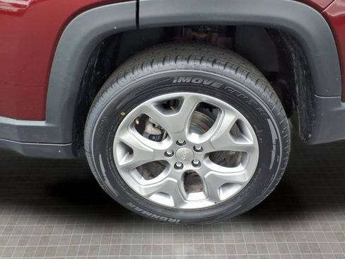 Used 2022 Jeep Compass Limited image 12