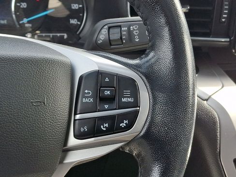 Certified 2022 Ford Explorer XLT w/ Equipment Group 202A AWD/4WD image 23