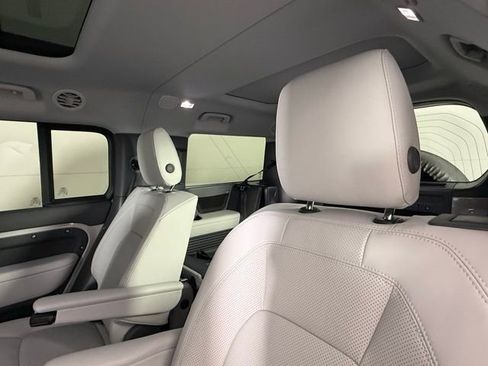 New 2026 Land Rover Defender 130 X-Dynamic SE AWD/4WD image 24