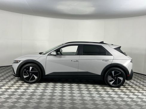 Used 2025 Hyundai Ioniq 5 SEL image 9