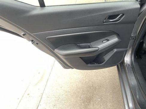 Used 2025 Nissan Altima 2.5 SV FWD image 28
